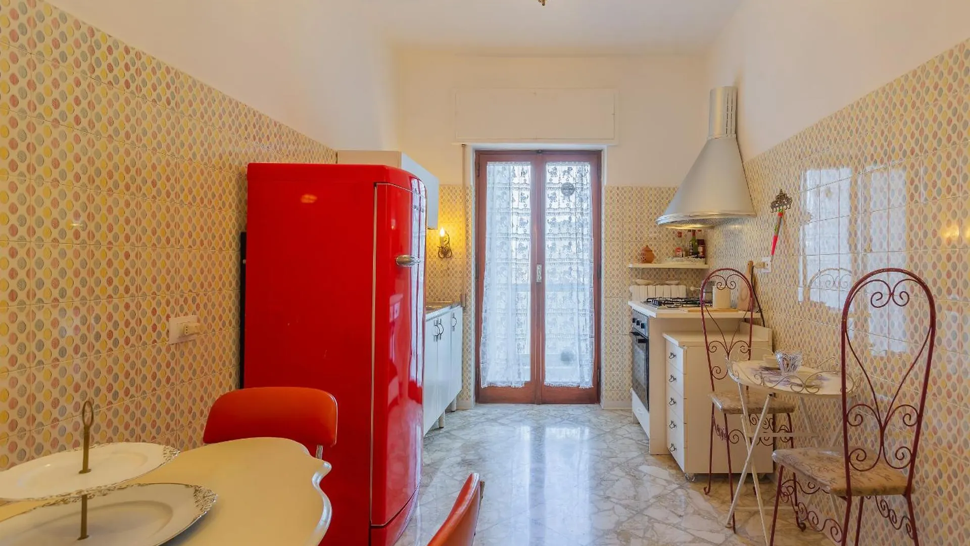 Golden And Silver Apartments By Wonderful Italy Bari 0*,  Italy
